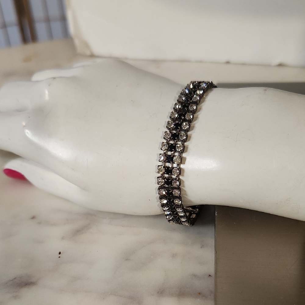 Vintage | Silver and Black Crystal Bracelet Statment